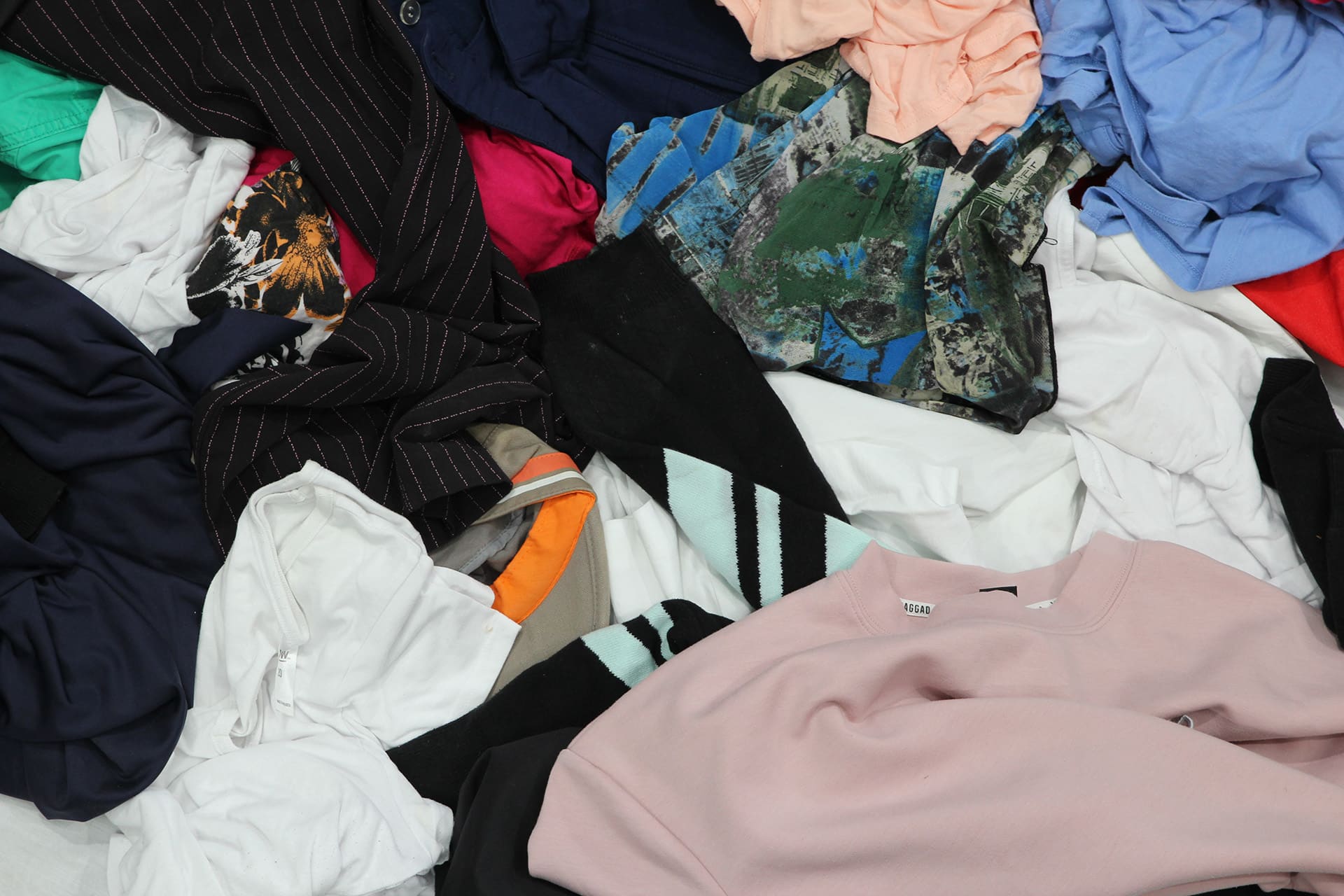 clothing-waste-on-ground